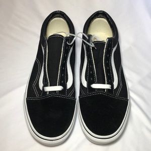 New Vans Old Skool Black/White M SIZE 7.5 W SIZE 9
